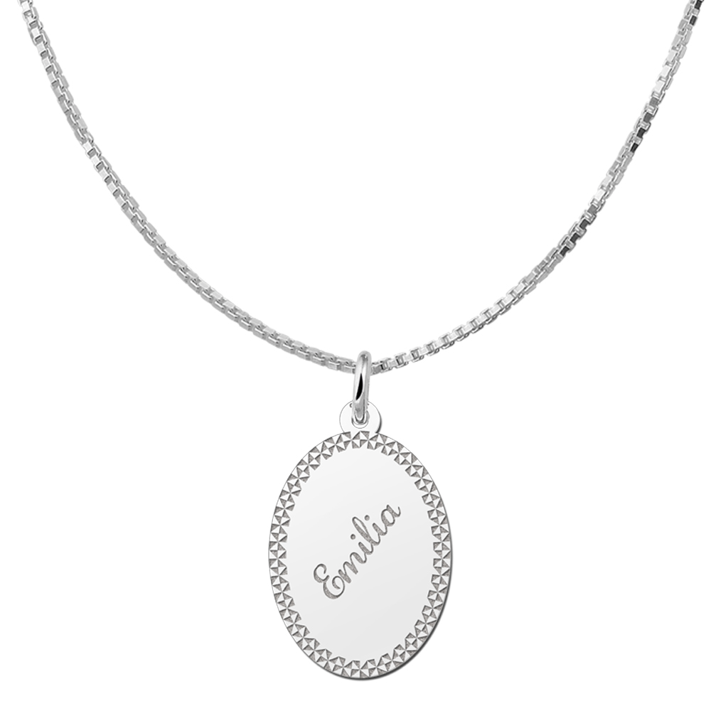 Colgante ovalado de plata borde & nombre