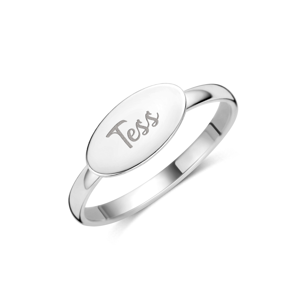 Anillo de plata ovalado con nombre