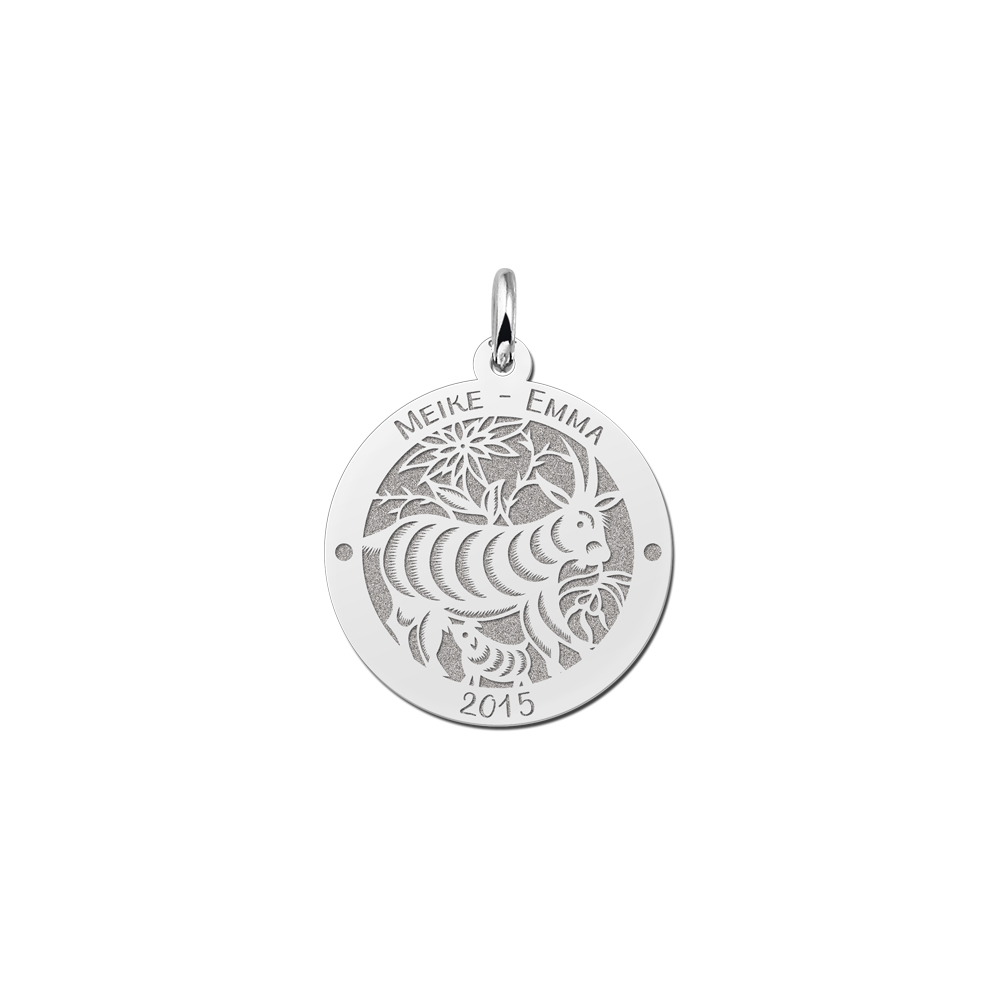 Colgante Redondo de Plata Signo del Zodiaco Chino Cabra con Grabado