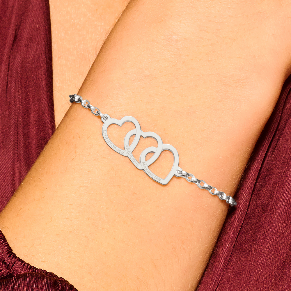 Pulsera de plata con tres corazones unidos y nombres Pulsera de plata con tres corazones unidos y nombres