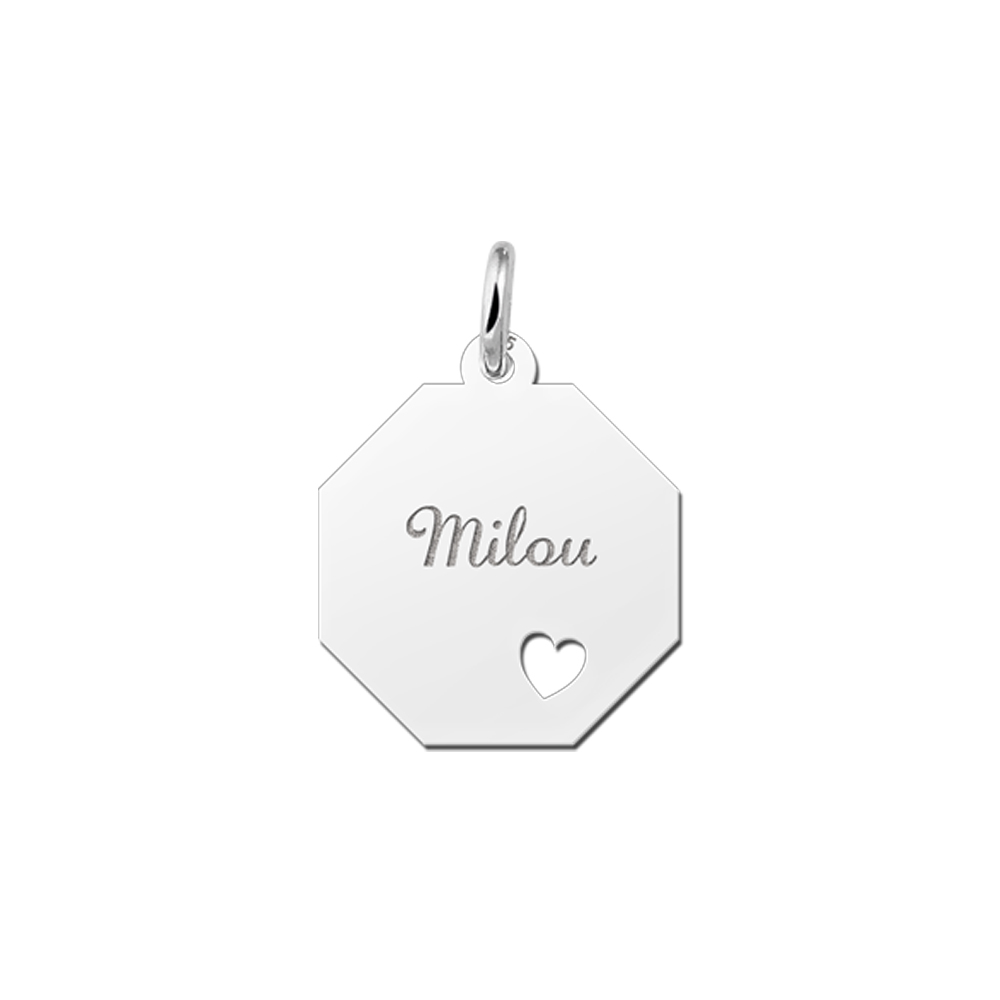 Colgante octogonal de plata con nombre y corazón calado