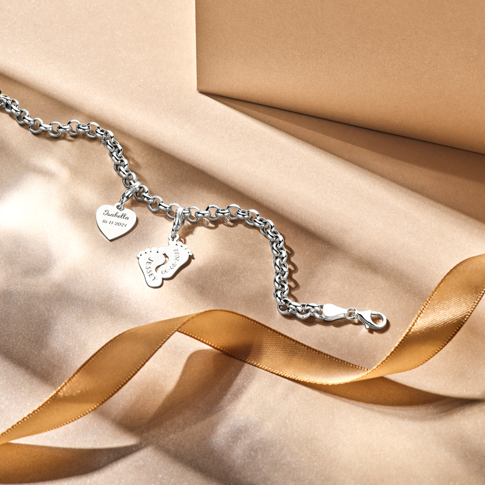 Colgante de corazón de plata con nombre y fecha