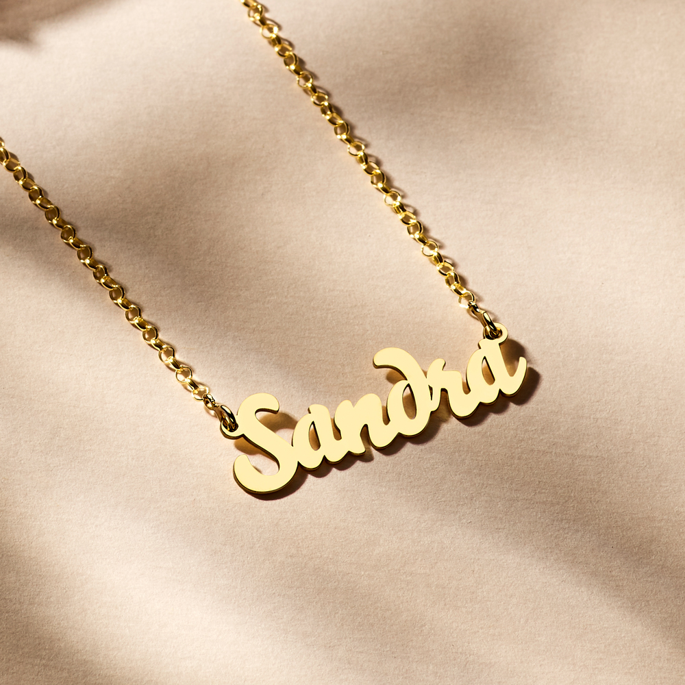 Collar con Nombre en Chapado en Oro Modelo Sandra