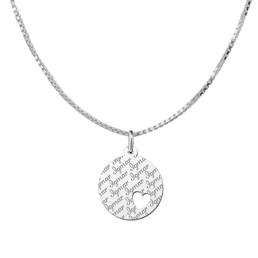 Colgante de plata con nombre repetido y corazón