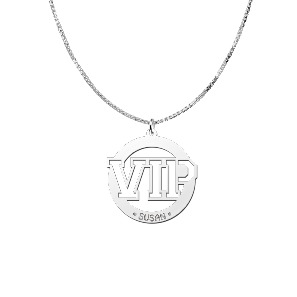 Colgante de plata nombre VIP 