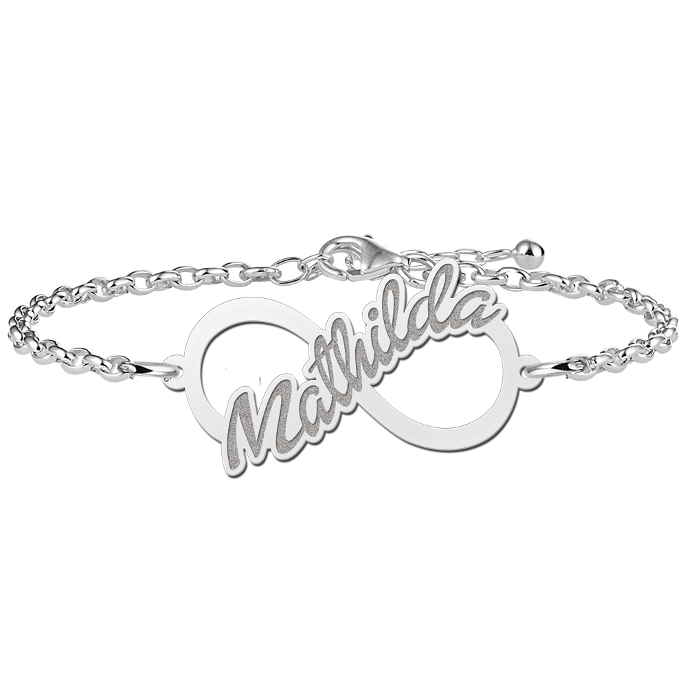 Pulsera infinito de plata con nombre escrito