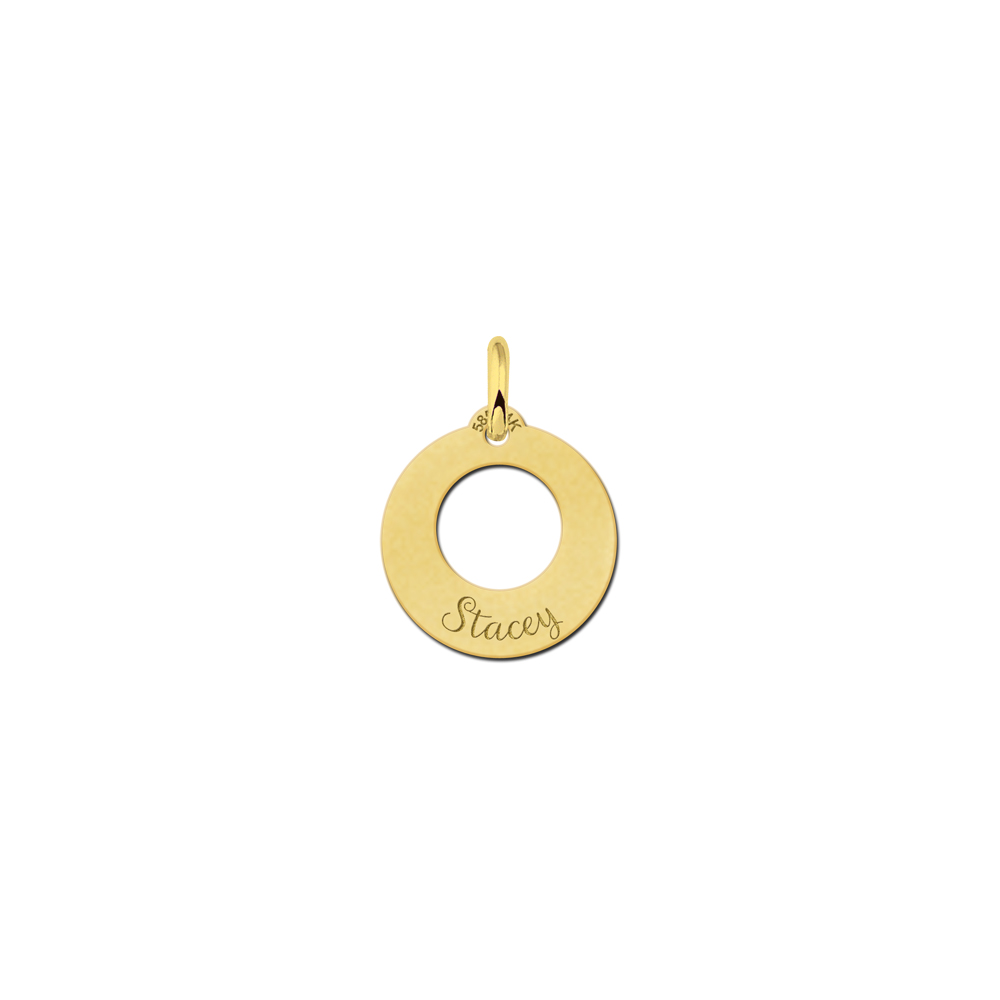Pequeño colgante dorado con el nombre Pequeño colgante dorado con el nombre