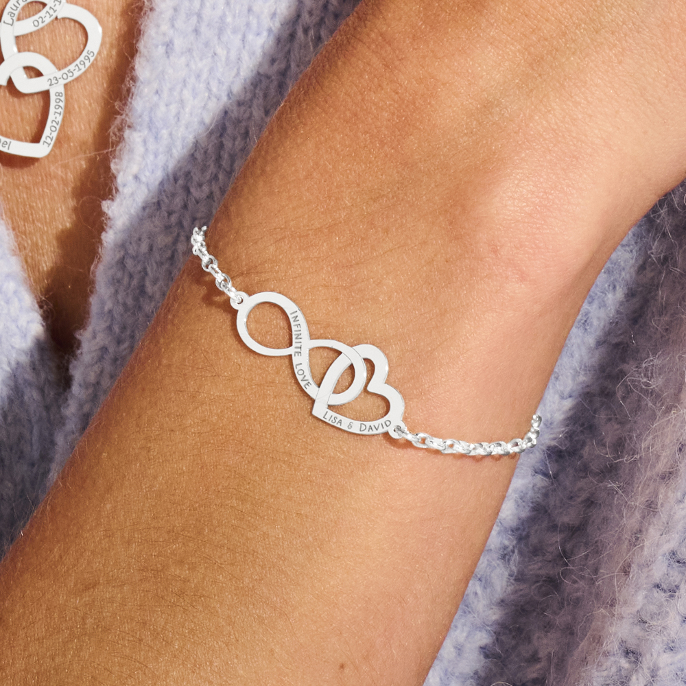 Pulsera de plata con símbolo infinito, corazón y nombres Pulsera de plata con símbolo infinito, corazón y nombres