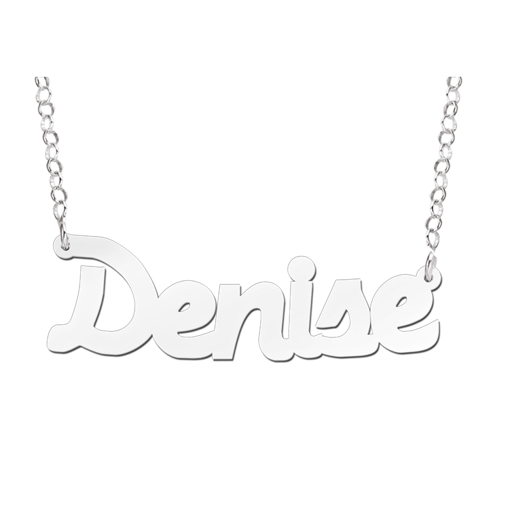 Modelo Denise de collar de plata con nombre